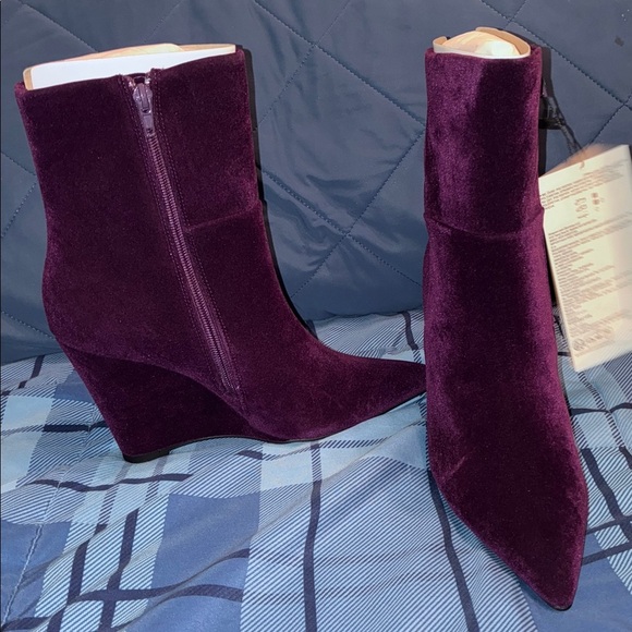 NWT Elegant Dark Purple Zip Up Velvet Mod-Shaft Boots size 7 - Picture 5 of 7